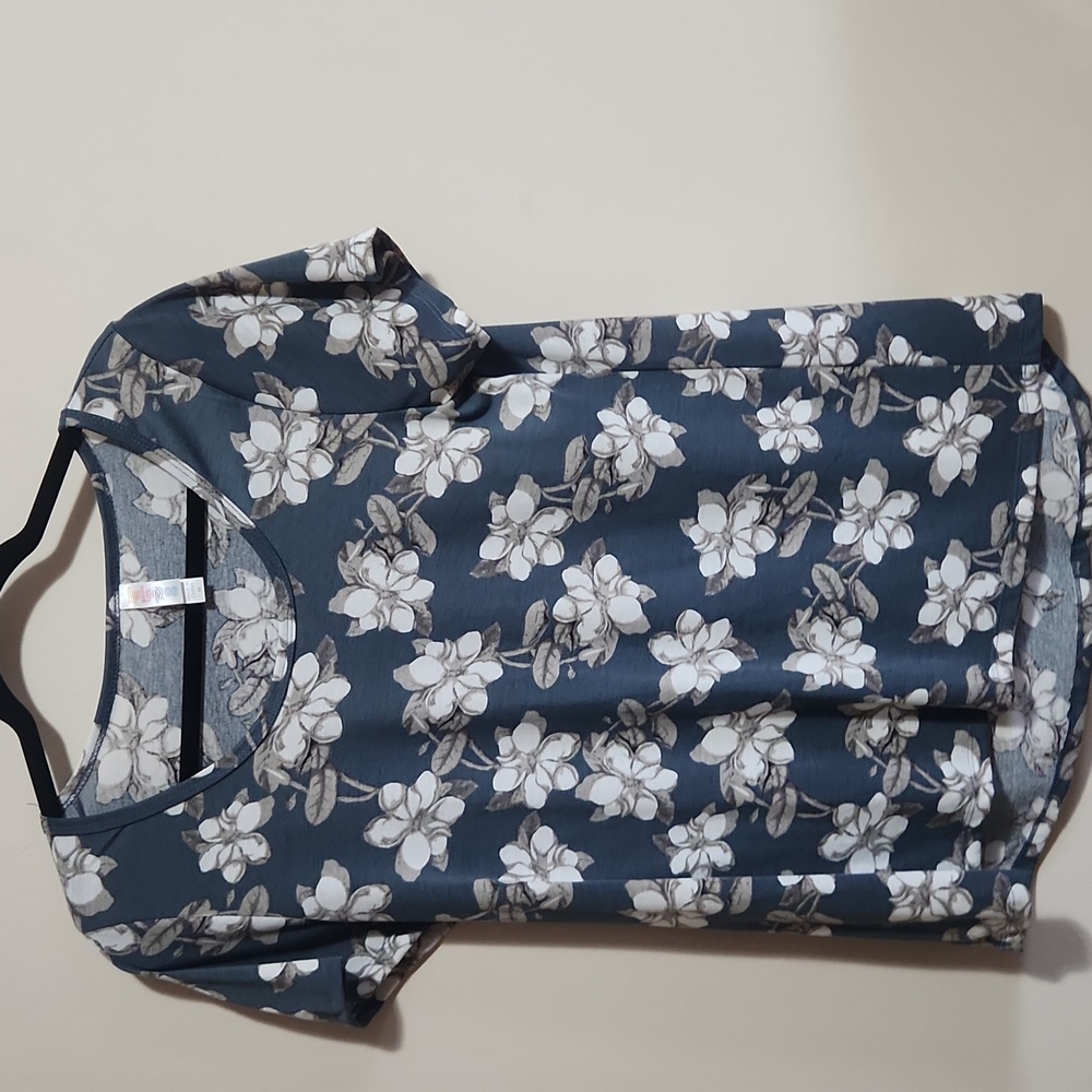 LuLaRoe Blue Floral Short Sleeve Tee